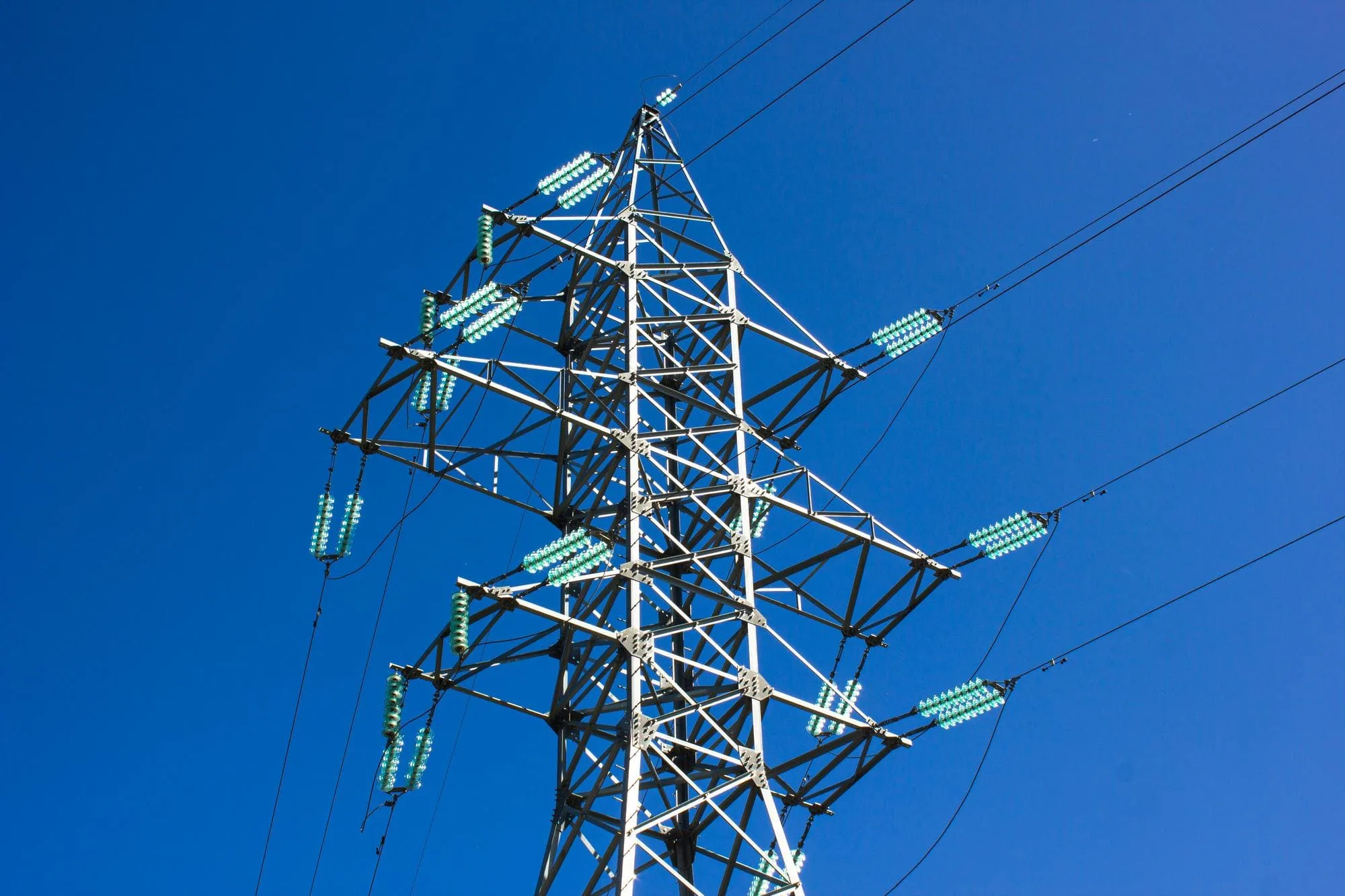 Disc Insulators Types, Applications & Advantages