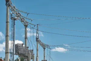 power distribution transformer types and features